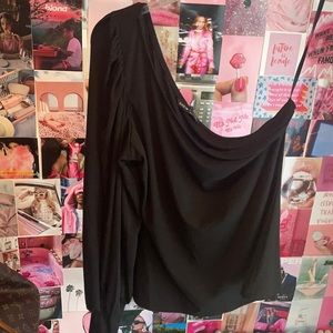 Black one shoulder shein large top